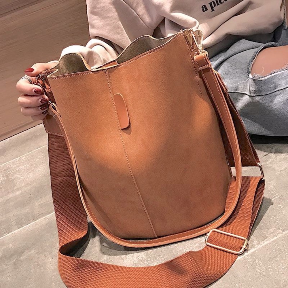 Versatile Bucket Bag